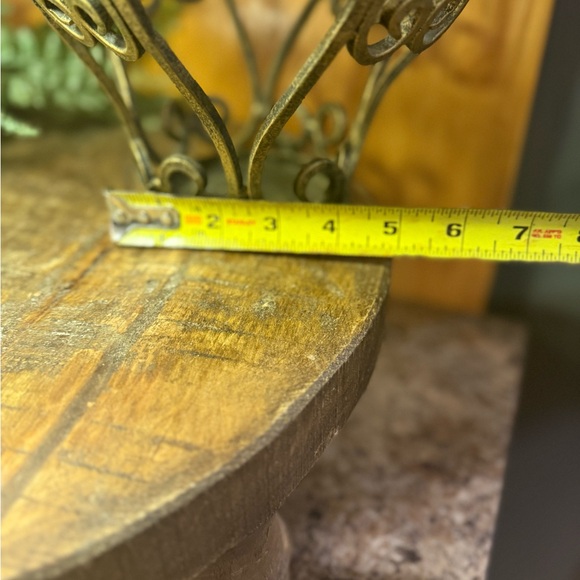 Vintage Iron Planter Basket with Shell And Scroll Motif , Medium, With Handles - Picture 7 of 9